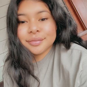 Meet your Posher, Marcela